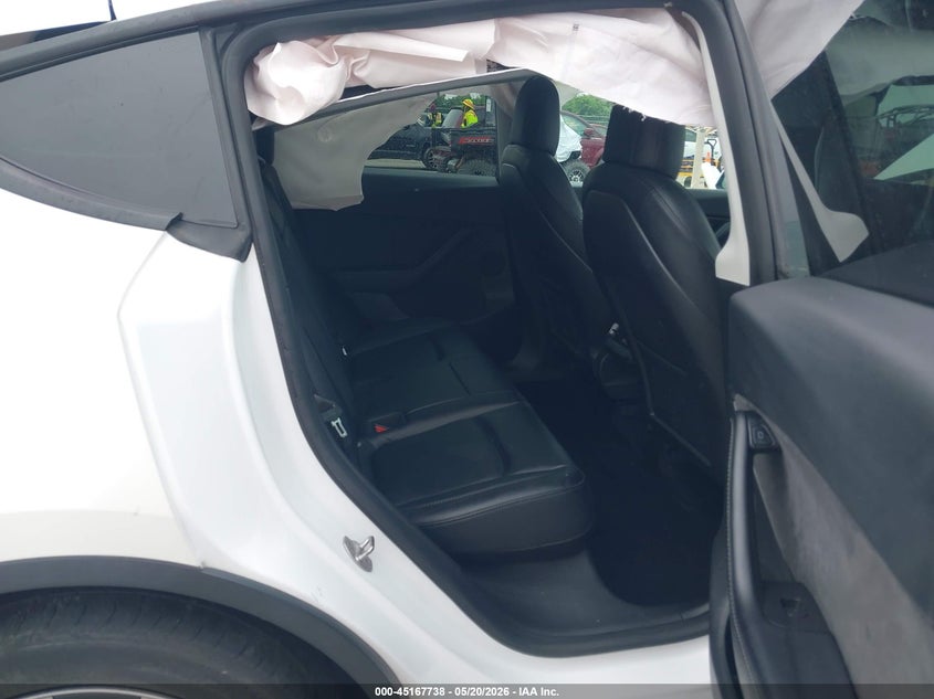 2022 Tesla Model y VIN 7SAYGDEE0NF316052 IAAI salvage auction — FRONT END, Salvage (Missouri), sold $5,200 on 2026-07-21 (photo 8)
