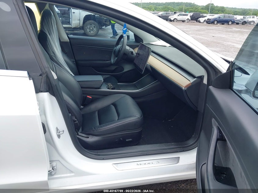 2020 Tesla Model 3 VIN 5YJ3E1EB8LF795044 IAAI salvage auction — UNKNOWN, Wait Title, sold $7,400 on 2026-08-31 (photo 5)