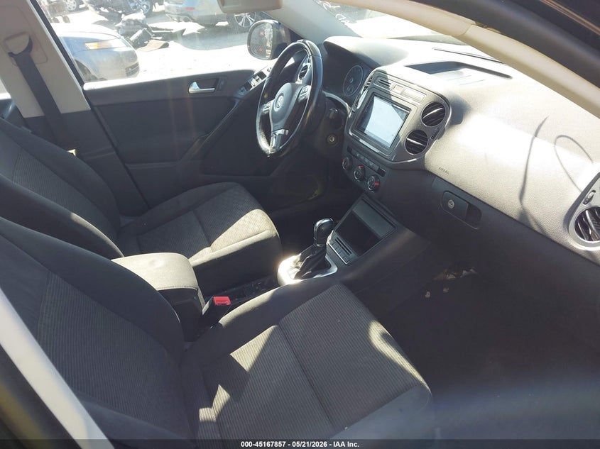 2013 Volkswagen Tiguan VIN WVGBV7AX5DW538223 IAAI salvage auction — FRONT END, Salvage (Indiana), sold $300 on 2026-07-28 (photo 5)