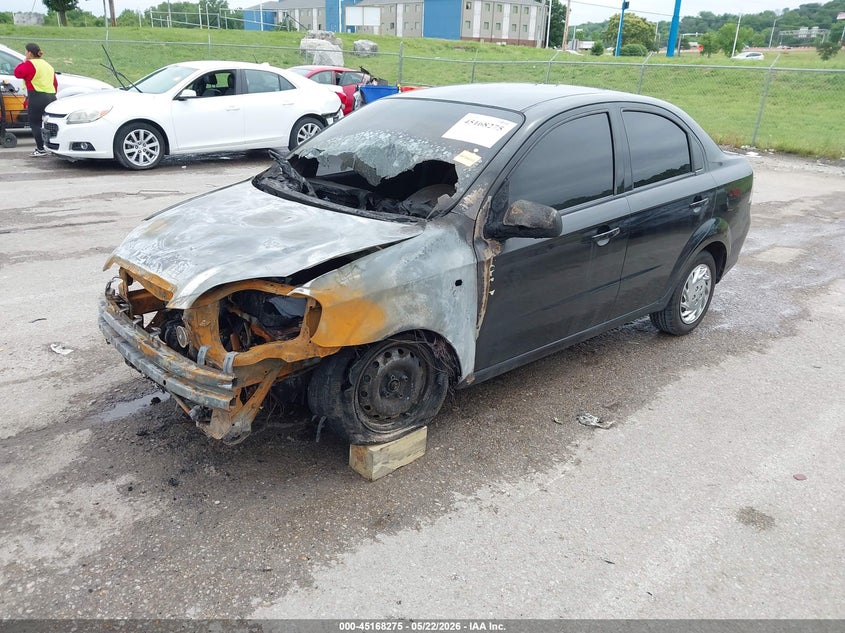 2008 Chevrolet Aveo VIN KL1TD56658B240016 IAAI salvage auction — ENGINE BURN, Junk (Missouri), sold $150 on 2026-07-07 (photo 2)