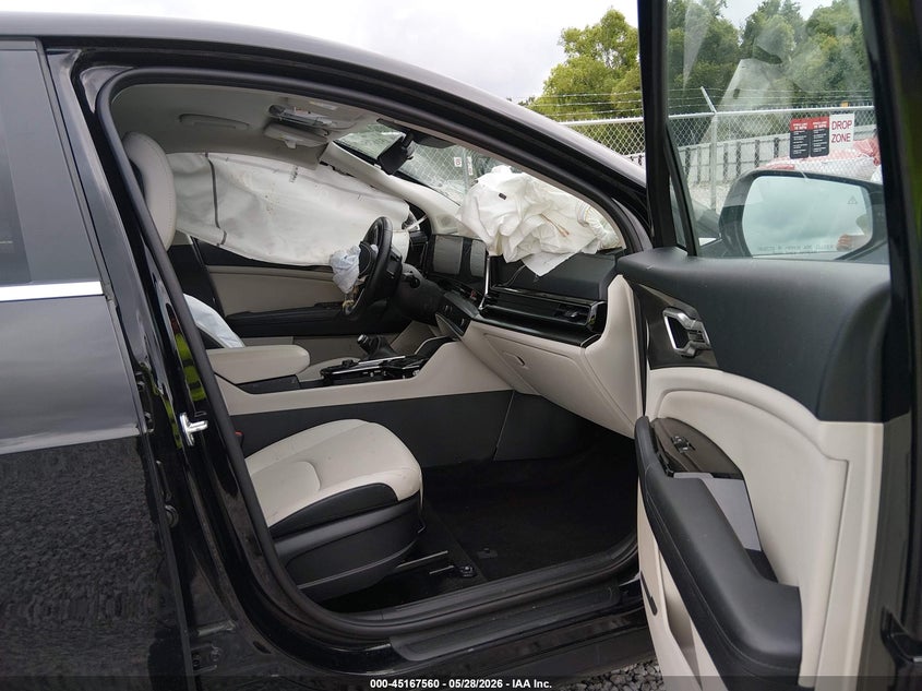 2024 Kia Sportage VIN 5XYK33DF1RG215183 IAAI salvage auction — FRONT & REAR, Salvage Title, sold $4,550 on 2026-07-16 (photo 5)
