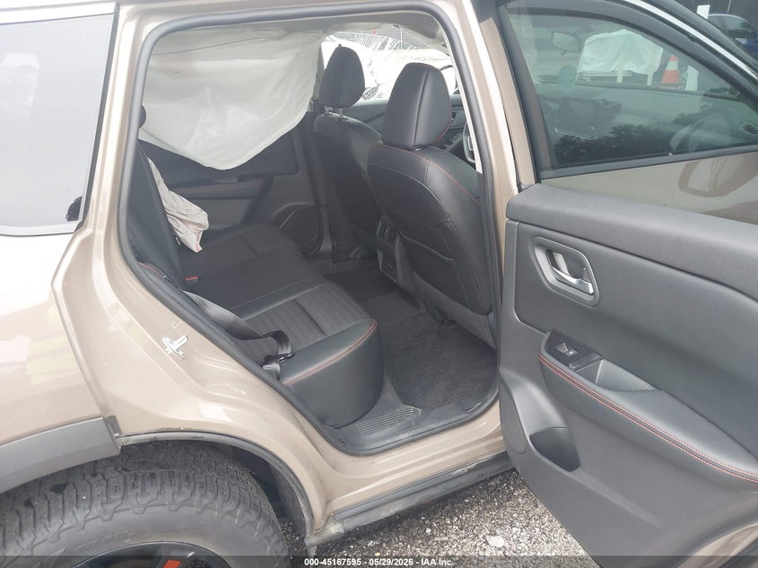 2025 Nissan Rogue VIN 5N1BT3BB7SC781872 IAAI salvage auction — LEFT SIDE, Salvage (South Carolina), sold $8,200 on 2026-07-29 (photo 8)