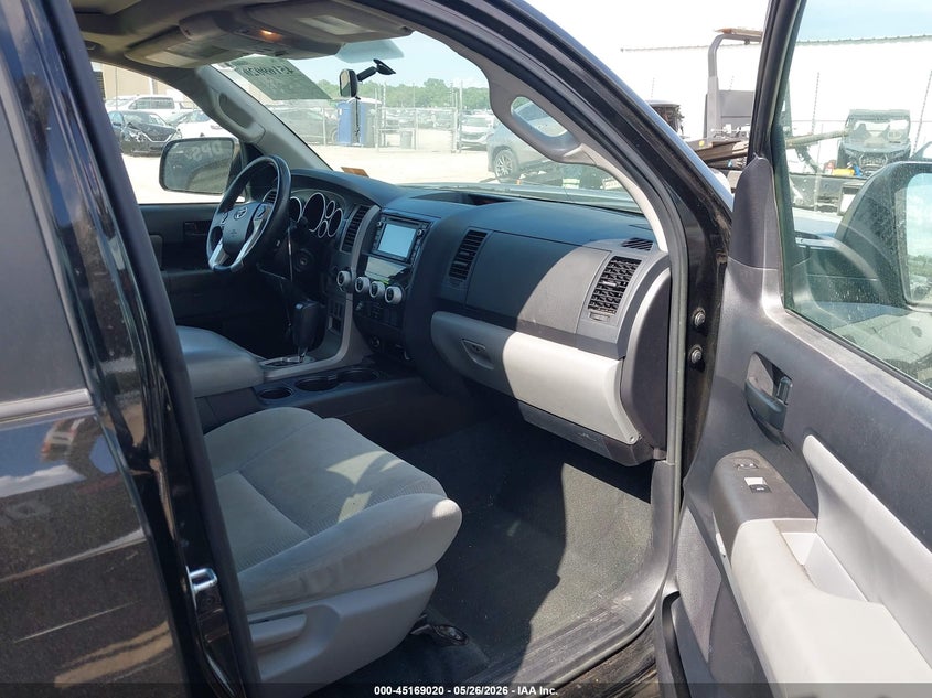 2016 Toyota Sequoia VIN 5TDBW5G16GS136725 IAAI salvage auction — LEFT FRONT, Clear (Oklahoma), sold $5,500 on 2026-07-29 (photo 5)