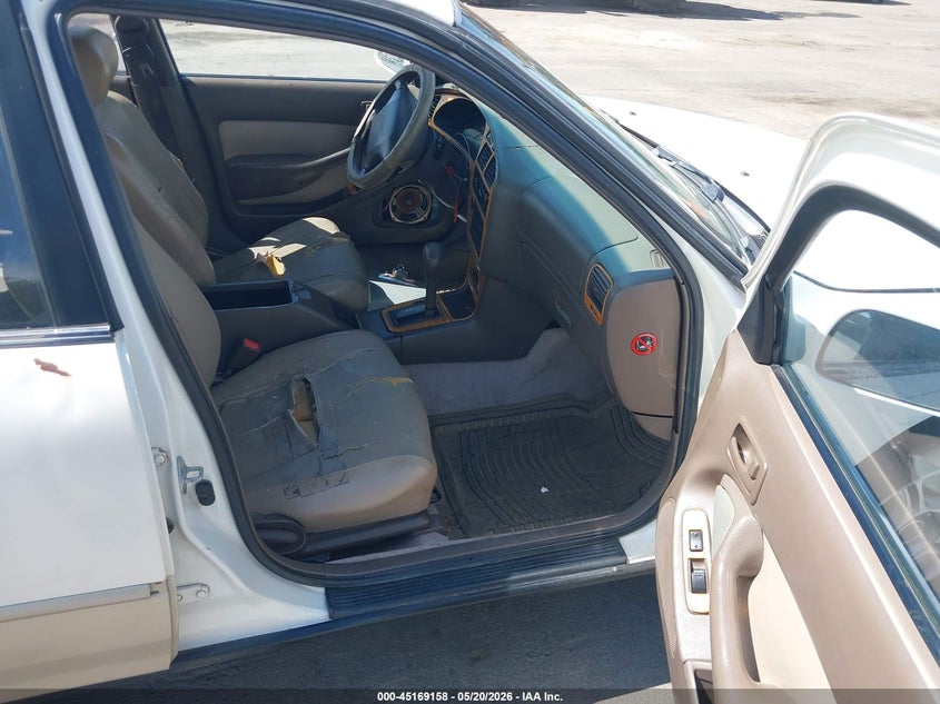 1996 Toyota Camry VIN JT2BF12K3T0137734 IAAI salvage auction — NORMAL WEAR, Clear (Utah), sold $300 on 2026-07-09 (photo 5)
