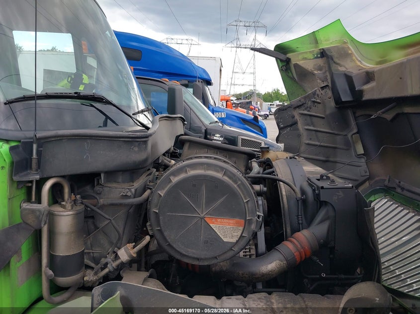 2005 International 4000 series VIN 1HTMMAAN75H151158 IAAI salvage auction — FRONT END, Clear (Indiana), sold $25 on 2026-07-31 (photo 9)