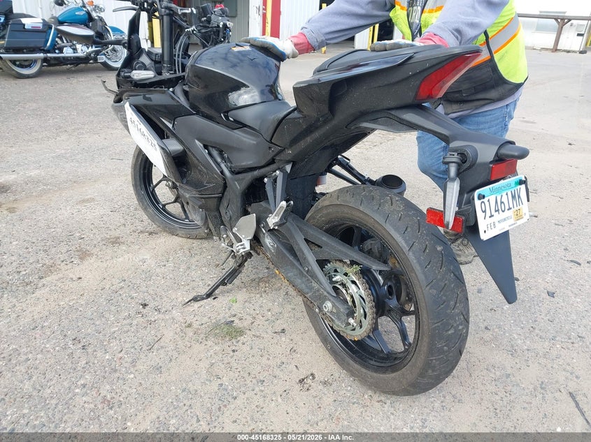 2026 Yamaha VIN MH3RH25E8TK006932 IAAI salvage auction — ALL OVER, Salvage (Minnesota), sold $100 on 2026-07-22 (photo 3)