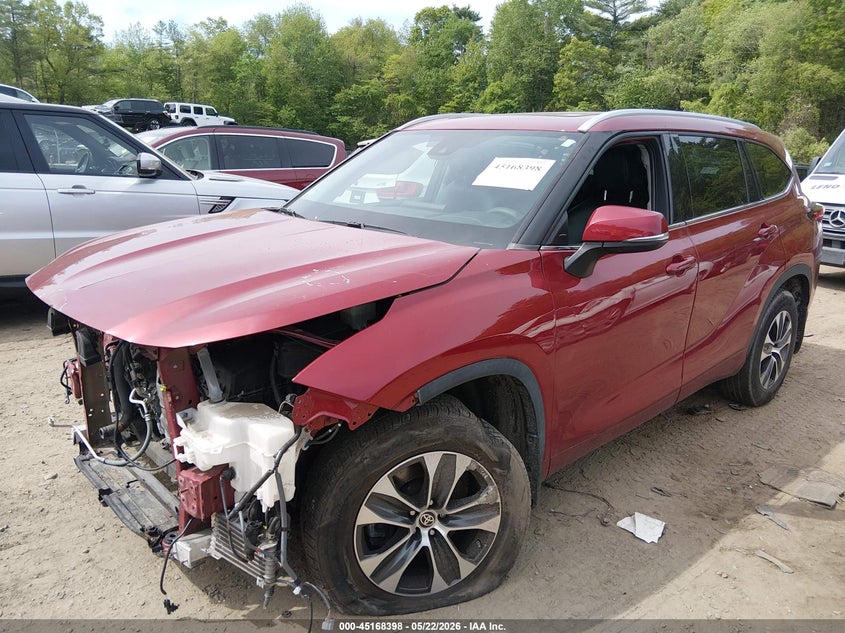 2022 Toyota Highlander VIN 5TDGZRBH9NS244519 IAAI salvage auction — FRONT END, Salvage (Massachusetts), sold $12,400 on 2026-07-21 (photo 2)