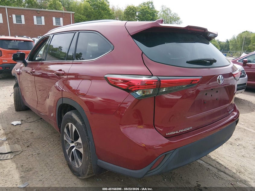2022 Toyota Highlander VIN 5TDGZRBH9NS244519 IAAI salvage auction — FRONT END, Salvage (Massachusetts), sold $12,400 on 2026-07-21 (photo 3)