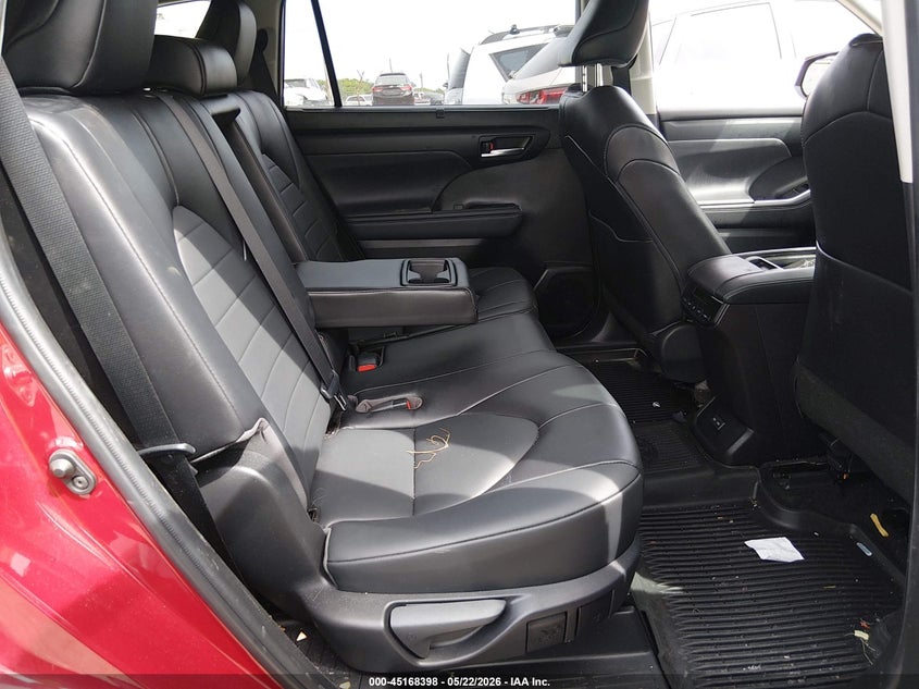2022 Toyota Highlander VIN 5TDGZRBH9NS244519 IAAI salvage auction — FRONT END, Salvage (Massachusetts), sold $12,400 on 2026-07-21 (photo 8)