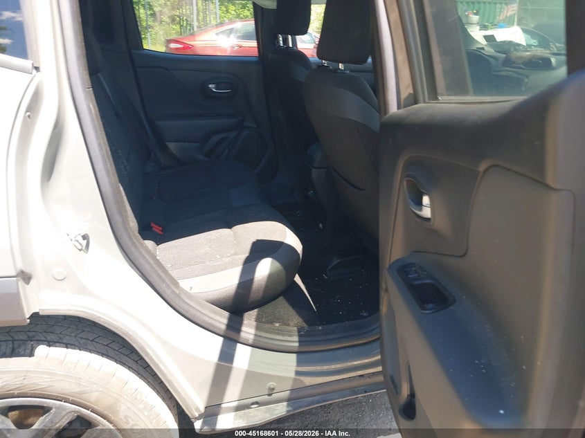 2022 Jeep Renegade VIN ZACNJDE14NPN91153 IAAI salvage auction — FRONT END, Salvage Title, sold $1,125 on 2026-08-11 (photo 8)
