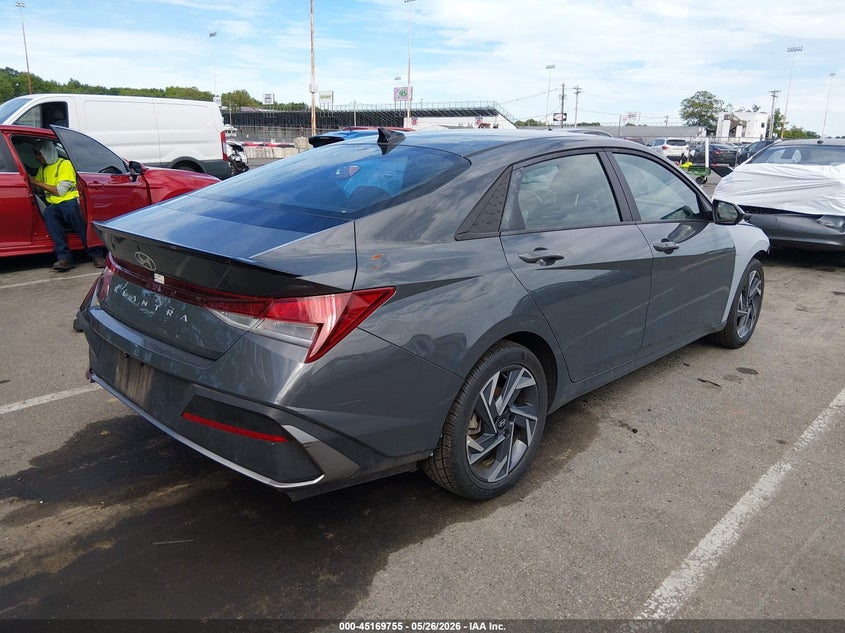 2025 Hyundai Elantra VIN KMHLM4DG1SU902454 IAAI salvage auction — FRONT END, Salvage Title, sold $4,350 on 2026-08-20 (photo 4)