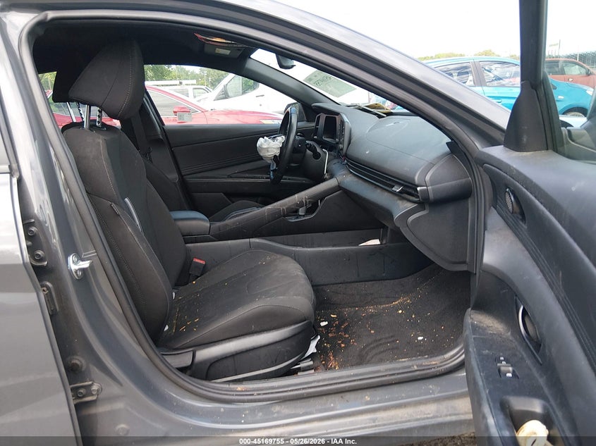 2025 Hyundai Elantra VIN KMHLM4DG1SU902454 IAAI salvage auction — FRONT END, Salvage Title, sold $4,350 on 2026-08-20 (photo 5)