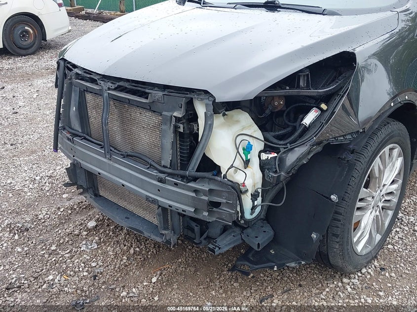 2017 Cadillac Xt5 VIN 1GYKNCRS1HZ199996 IAAI salvage auction — FRONT END, Salvage (Kentucky), sold $2,500 on 2026-09-07 (photo 6)