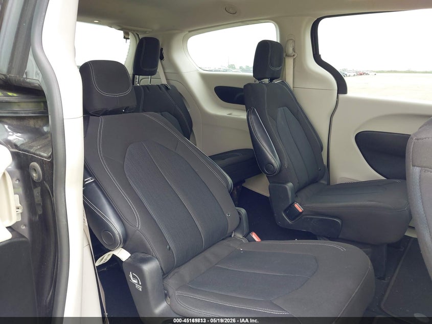 2021 Chrysler Voyager VIN 2C4RC1CG0MR577765 IAAI salvage auction — NORMAL WEAR, Sf97 (Texas), sold $11,525 on 2026-07-07 (photo 8)