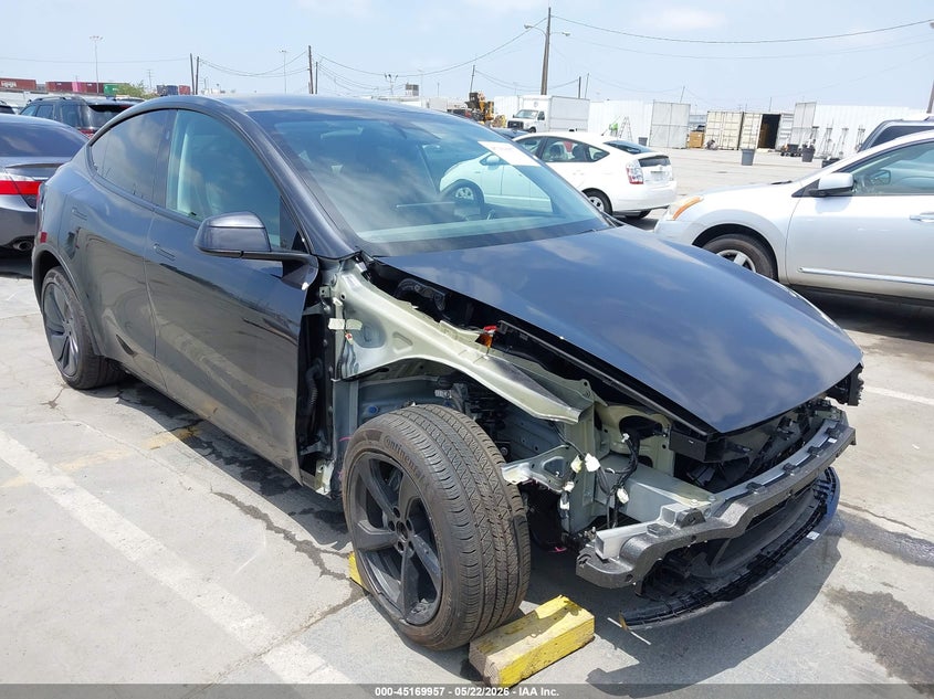 2026 Tesla Model y VIN 7SAYGDED8TF431020 IAAI salvage auction — FRONT END, Salvage (California), sold $20,450 on 2026-07-09 (photo 6)