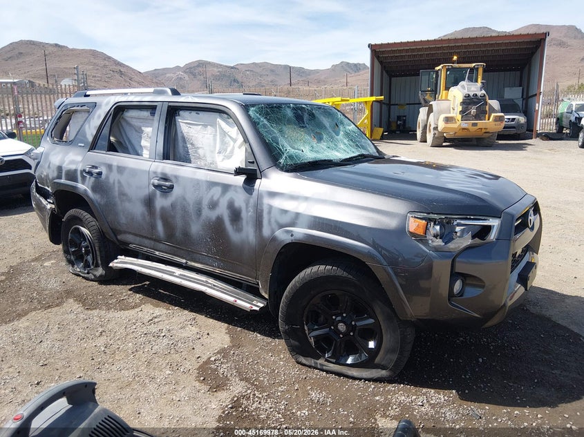 2020 Toyota 4runner VIN JTEBU5JRXL5800542 IAAI salvage auction — VANDALISM, Salvage (Nevada), sold $1,250 on 2026-07-10 (photo 1)