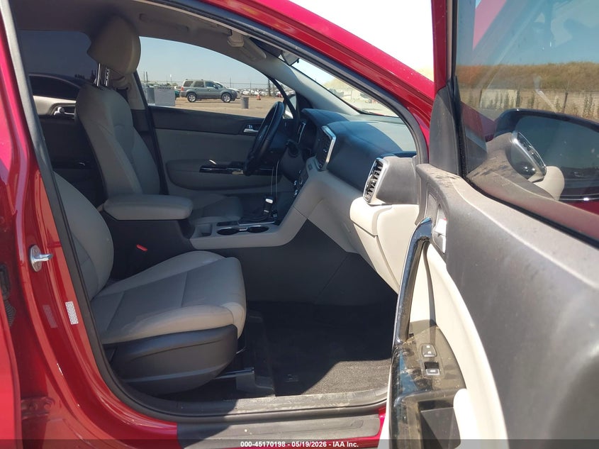 2020 Kia Sportage VIN KNDPN3AC2L7684636 IAAI salvage auction — LEFT SIDE, Salvage (California), sold $2,650 on 2026-07-08 (photo 5)