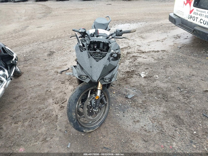 2024 Suzuki Gsx VIN JS1EK12B6R7100557 IAAI salvage auction — ALL OVER, Salvage (Ohio), sold $2,450 on 2026-07-08 (photo 5)