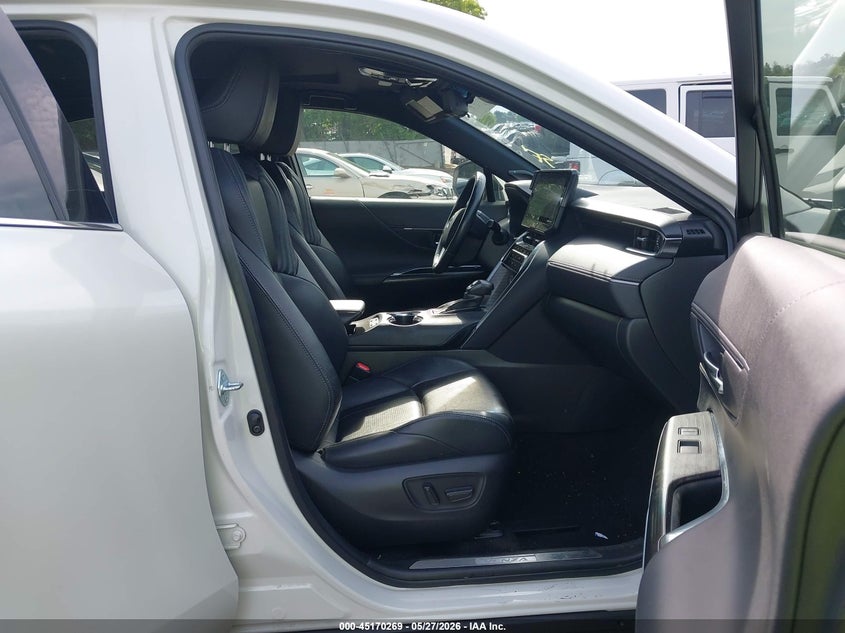 2021 Toyota Venza VIN JTEAAAAH0MJ014102 IAAI salvage auction — FRONT END, Salvage Title, sold $15,700 on 2026-07-07 (photo 5)