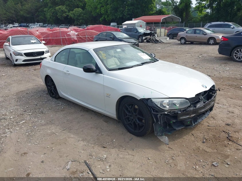 2011 BMW 3er VIN WBADX1C55BE570458 IAAI salvage auction — FRONT END, Salvage (South Carolina), sold $5,500 on 2026-08-03 (photo 1)