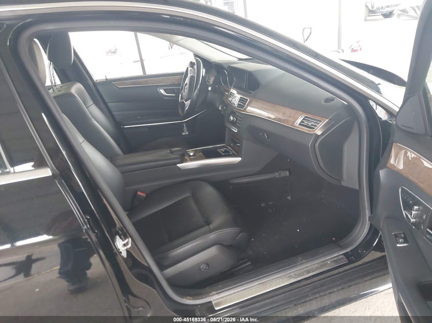 2014 Mercedes-benz E-klasse VIN WDDHF8JBXEA895309 IAAI salvage auction — LEFT FRONT, Salvage (Connecticut), sold $2,150 on 2026-07-09 (photo 5)