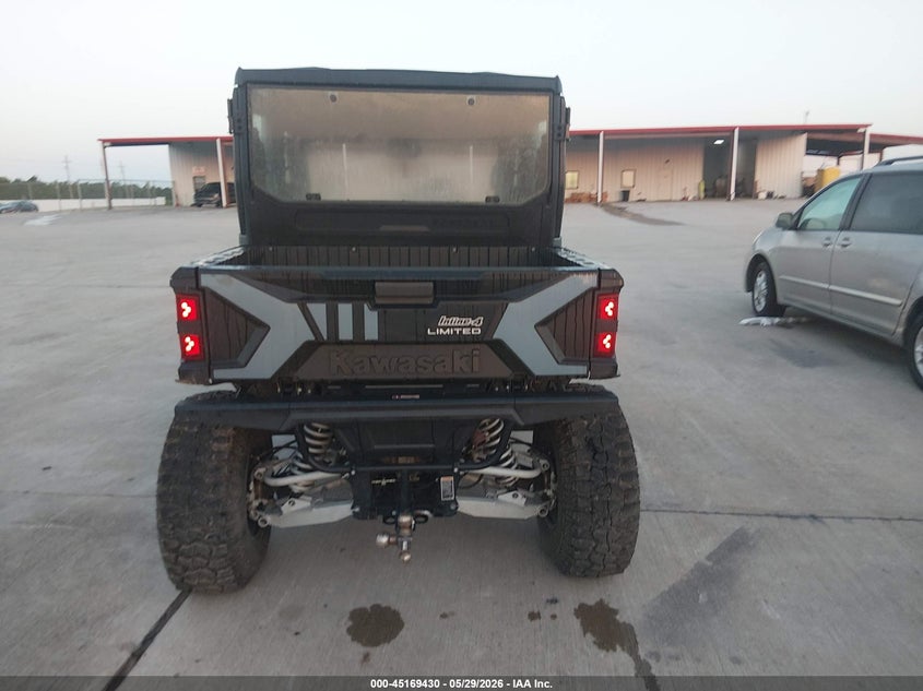 2025 Kawasaki VIN JKAWTCF13SB503347 IAAI salvage auction — FRONT END, Salvage Title, sold $17,000 on 2026-08-18 (photo 6)