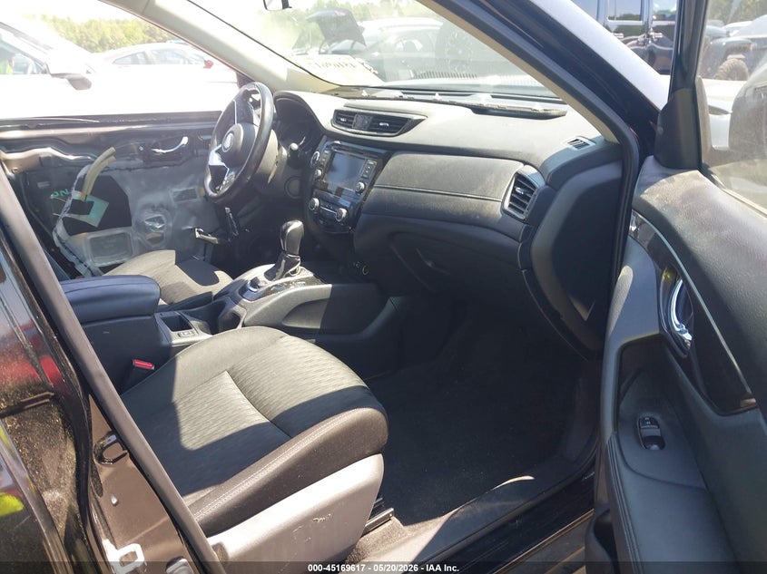 2019 Nissan Rogue VIN JN8AT2MV4KW378596 IAAI salvage auction — LEFT FRONT, Salvage (North Carolina), sold $3,300 on 2026-07-22 (photo 5)