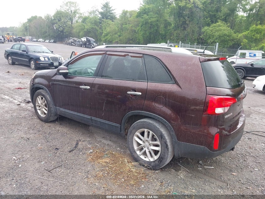 2015 Kia Sorento VIN 5XYKT3A6XFG653779 IAAI salvage auction — RIGHT SIDE, Clear (Virginia), sold $875 on 2026-07-28 (photo 3)