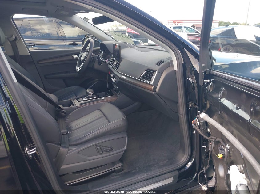 2024 Audi Q5 VIN WA1ABAFY1R2083662 IAAI salvage auction — RIGHT SIDE, Rebuildable (Florida), sold $14,575 on 2026-07-23 (photo 5)