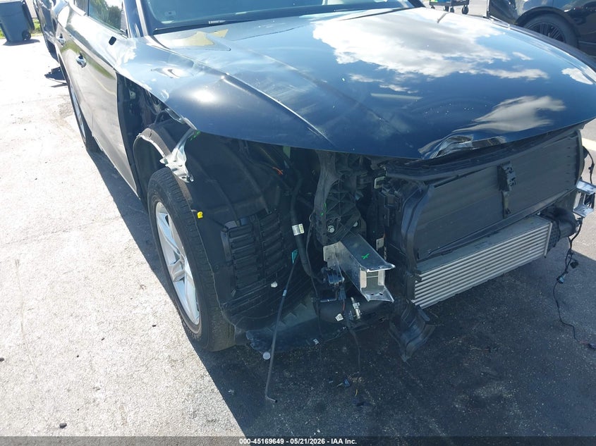 2024 Audi Q5 VIN WA1ABAFY1R2083662 IAAI salvage auction — RIGHT SIDE, Rebuildable (Florida), sold $14,575 on 2026-07-23 (photo 6)