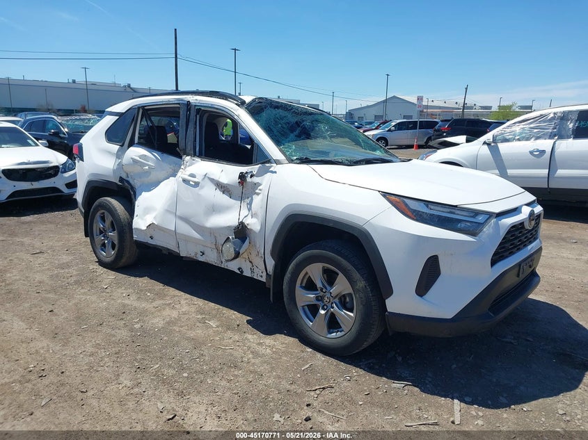 2024 Toyota Rav 4 VIN 2T3P1RFV7RC399597 IAAI salvage auction — FRONT END, Mv-907A (New York), sold $6,900 on 2026-07-18 (photo 1)