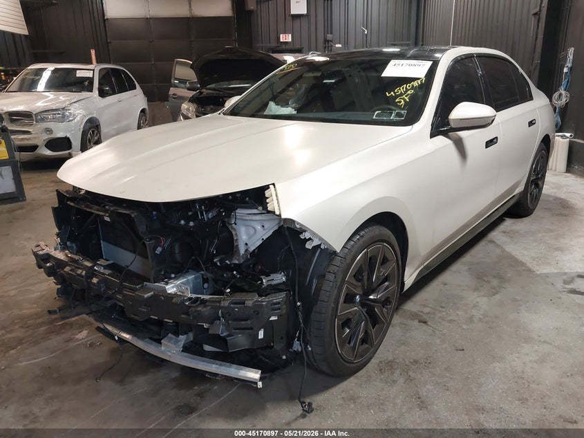 2024 BMW 7er VIN WBA33EJ0XRCR65702 IAAI salvage auction — FRONT END, Mv-907A (New York), sold $25,150 on 2026-07-07 (photo 2)