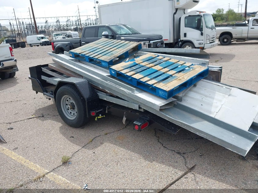 2020 Utility Other VIN 4ZESA1219L1198069 IAAI salvage auction — REAR END, Wait Title, sold $600 on 2026-09-21 (photo 3)