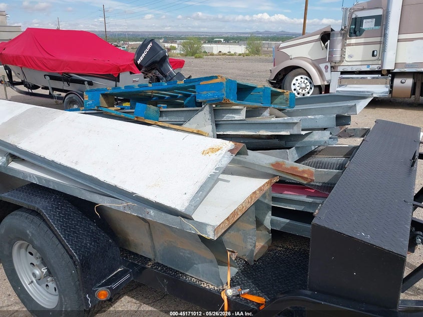 2020 Utility Other VIN 4ZESA1219L1198069 IAAI salvage auction — REAR END, Wait Title, sold $600 on 2026-09-21 (photo 5)