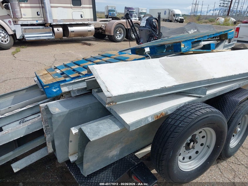 2020 Utility Other VIN 4ZESA1219L1198069 IAAI salvage auction — REAR END, Wait Title, sold $600 on 2026-09-21 (photo 8)