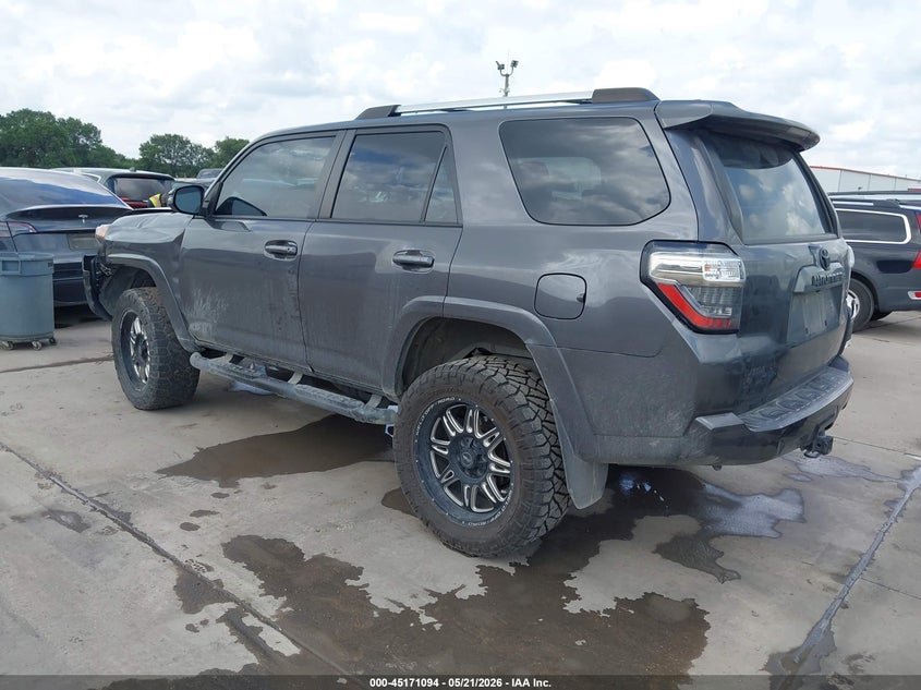 2022 Toyota 4runner VIN JTENU5JR7N6018905 IAAI salvage auction — LEFT FRONT, Original (Texas), sold $19,200 on 2026-07-28 (photo 3)