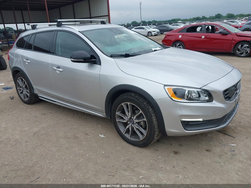 2016 Volvo V60 cross country VIN YV4612HM1G1007700 IAAI salvage auction — REAR END, Original (Texas), sold $2,900 on 2026-07-14 (photo 1)