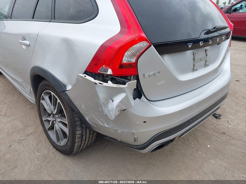 2016 Volvo V60 cross country VIN YV4612HM1G1007700 IAAI salvage auction — REAR END, Original (Texas), sold $2,900 on 2026-07-14 (photo 6)