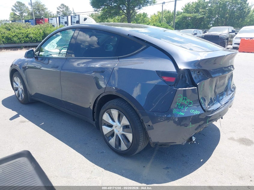 2022 Tesla Model y VIN 7SAYGAEE7NF433111 IAAI salvage auction — REAR END, Salvage (North Carolina), sold $10,750 on 2026-07-20 (photo 3)