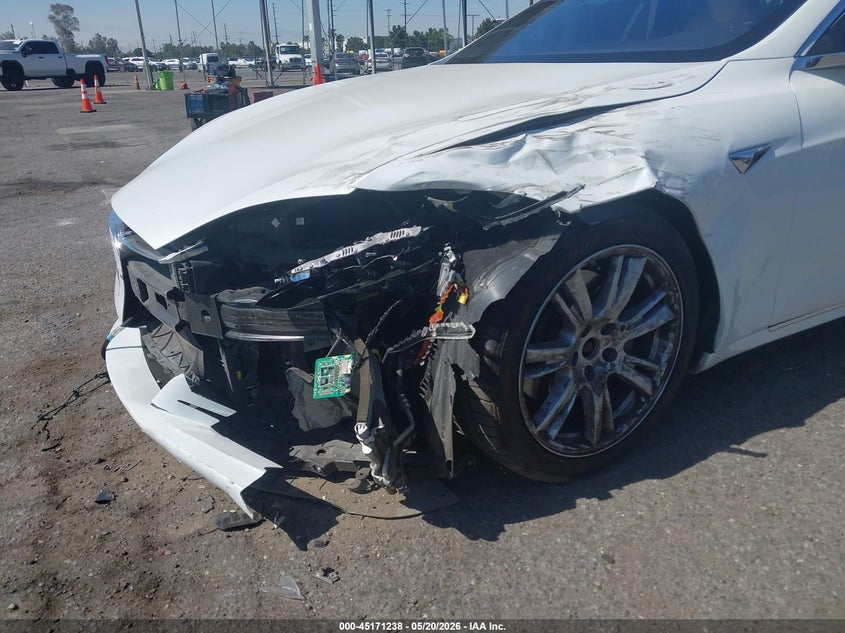 2020 Tesla Model s VIN 5YJSA1E25LF390461 IAAI salvage auction — FRONT END, Salvage (California), sold $10,000 on 2026-07-16 (photo 6)