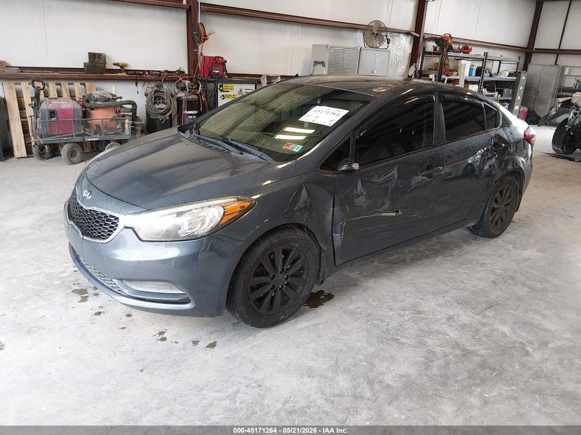 2015 Kia Forte VIN KNAFX4A65F5270902 IAAI salvage auction — LEFT SIDE, Salvage (Kentucky), sold $600 on 2026-07-29 (photo 2)