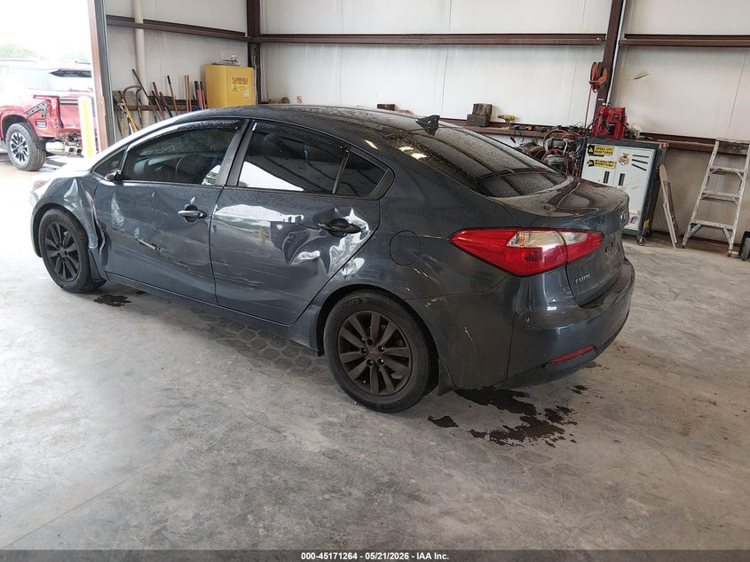 2015 Kia Forte VIN KNAFX4A65F5270902 IAAI salvage auction — LEFT SIDE, Salvage (Kentucky), sold $600 on 2026-07-29 (photo 3)
