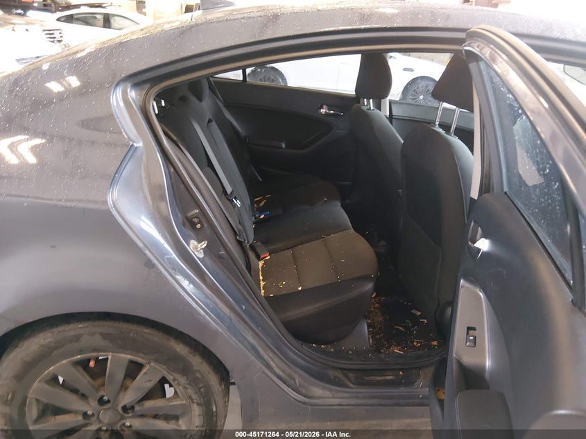 2015 Kia Forte VIN KNAFX4A65F5270902 IAAI salvage auction — LEFT SIDE, Salvage (Kentucky), sold $600 on 2026-07-29 (photo 8)