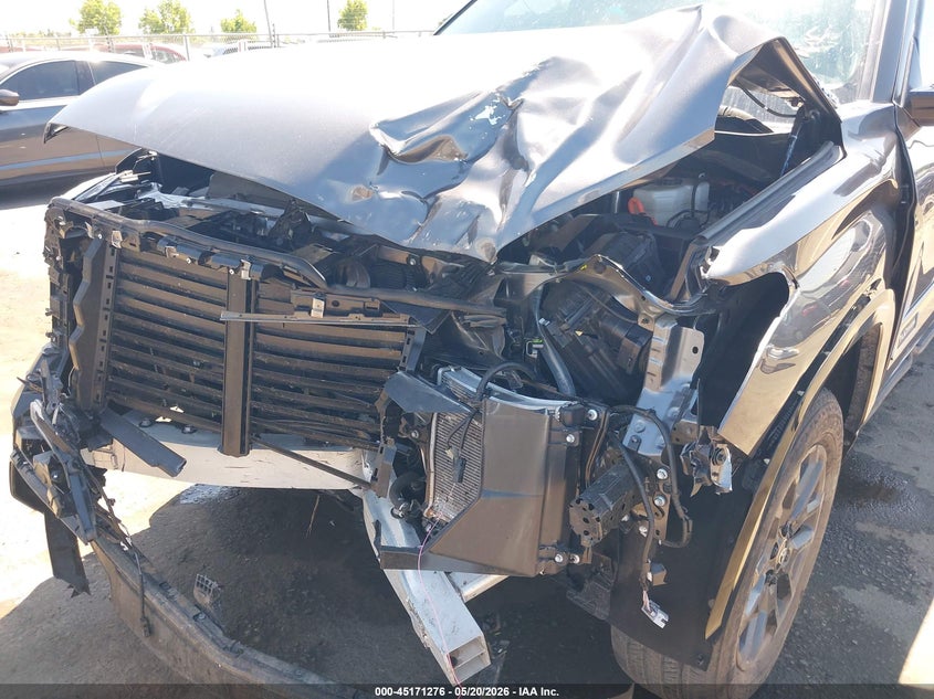 2025 Toyota Tundra VIN 5TFNC5DB9SX103272 IAAI salvage auction — FRONT END, Salvage (California), sold $21,750 on 2026-07-08 (photo 6)