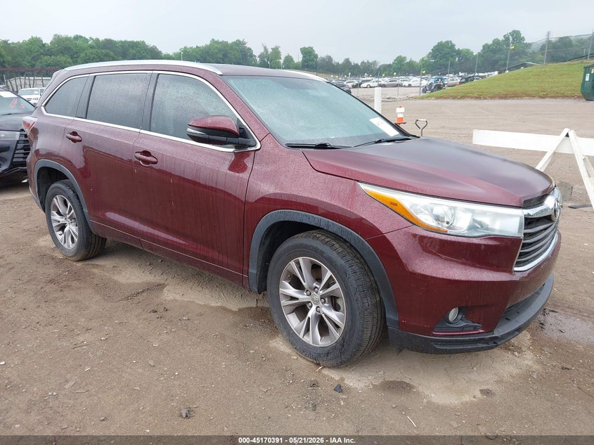 2015 Toyota Highlander VIN 5TDKKRFH8FS078682 IAAI salvage auction — LEFT FRONT, Salvage Title, sold $75 on 2026-07-22 (photo 1)