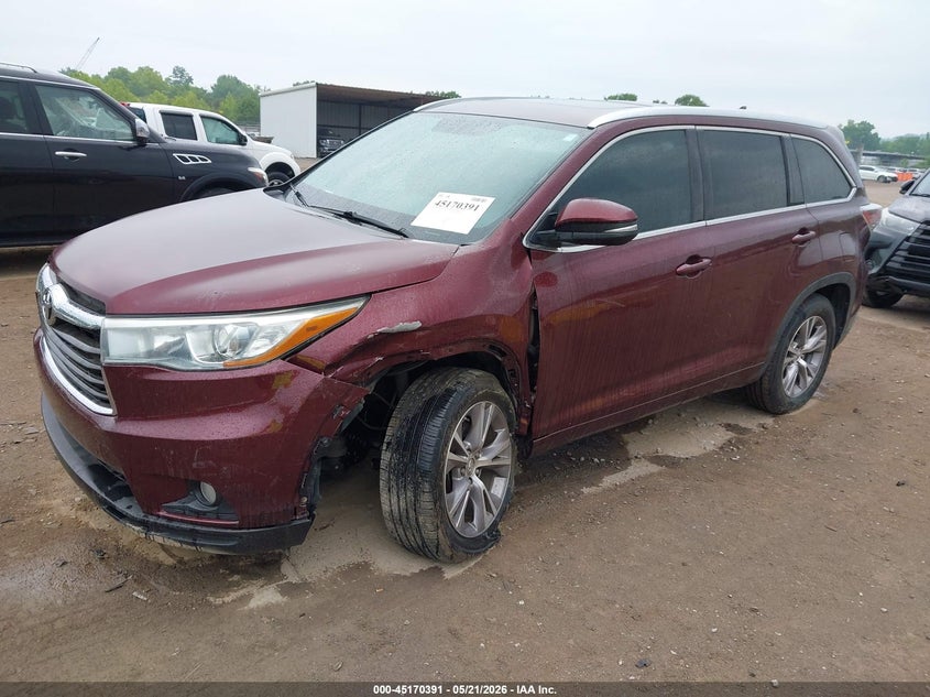 2015 Toyota Highlander VIN 5TDKKRFH8FS078682 IAAI salvage auction — LEFT FRONT, Salvage Title, sold $75 on 2026-07-22 (photo 2)