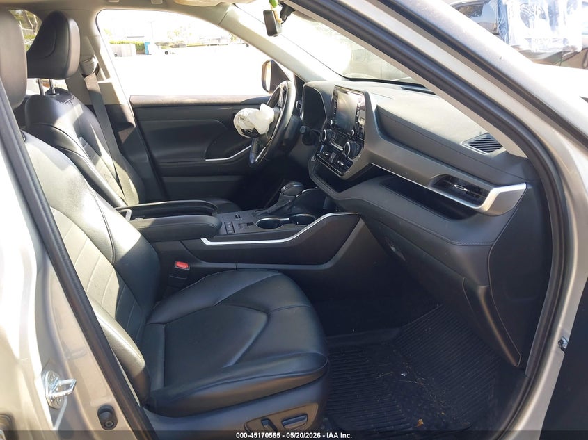 2022 Toyota Highlander VIN 5TDGZRAH2NS090348 IAAI salvage auction — FRONT END, Salvage (California), sold $14,800 on 2026-07-14 (photo 5)