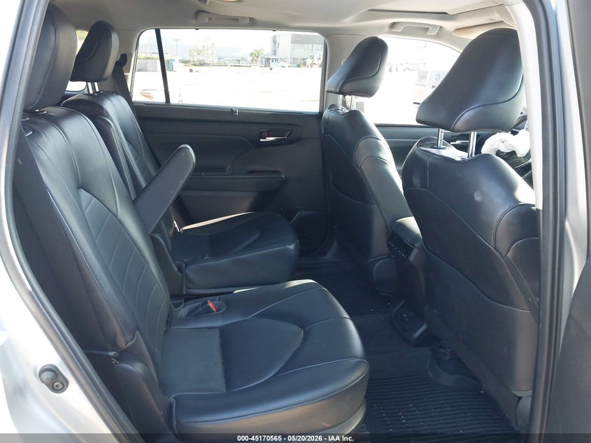 2022 Toyota Highlander VIN 5TDGZRAH2NS090348 IAAI salvage auction — FRONT END, Salvage (California), sold $14,800 on 2026-07-14 (photo 8)