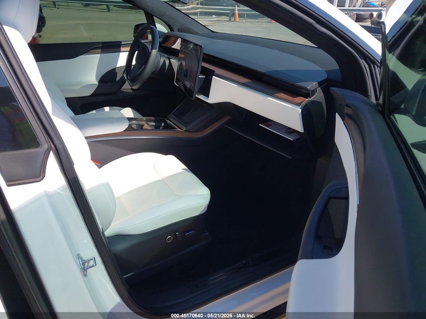 2022 Tesla Model x VIN 7SAXCBE57NF361677 IAAI salvage auction — REAR END, Salvage (South Carolina), sold $23,200 on 2026-07-29 (photo 5)