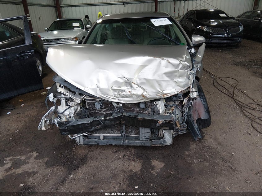 2013 Toyota Camry VIN 4T4BF1FK8DR306997 IAAI salvage auction — FRONT END, Clear (Virginia), sold $725 on 2026-07-25 (photo 6)